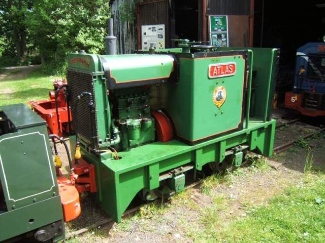 he2463 hud atlas abbey light railway leeds (3)